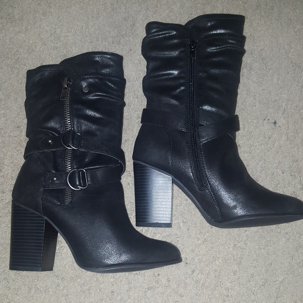 Carlos by Carlos Santana Paisely Mid Shaft Boots